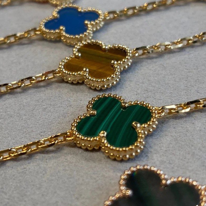 V Gold High Version Clover Bracelets [40 styles] -3