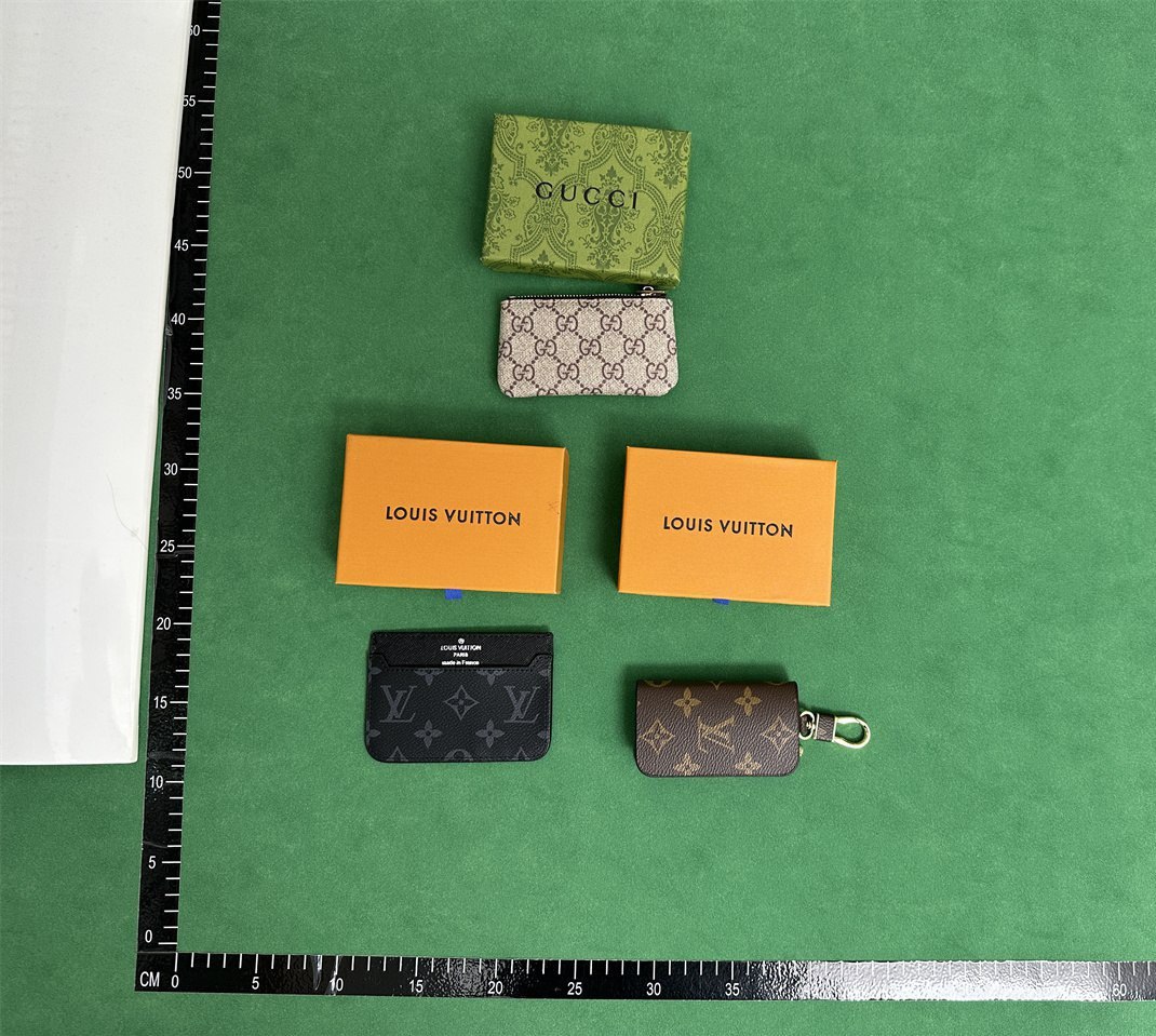 Louis Vuitton Monogram / Damier / GG Supreme Keychain Wallets [40 styles] -4