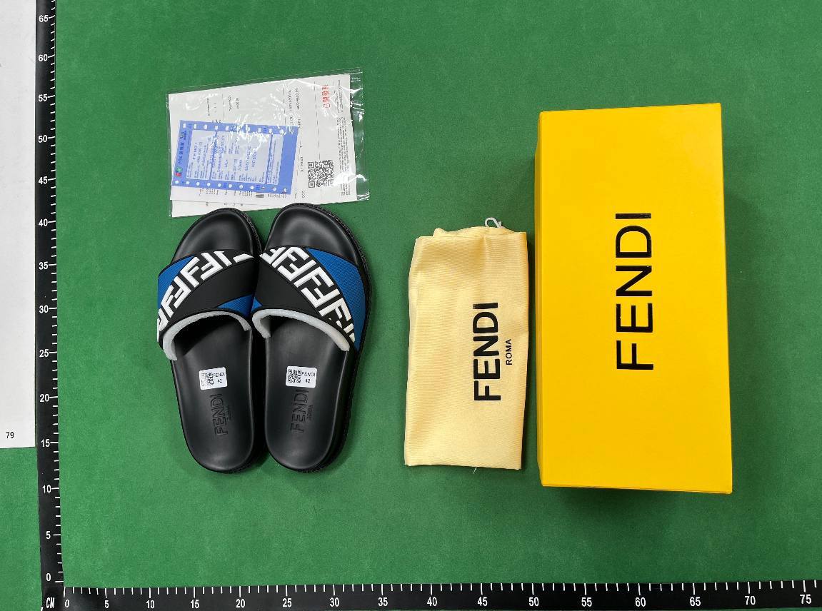  Fendi Slides -4