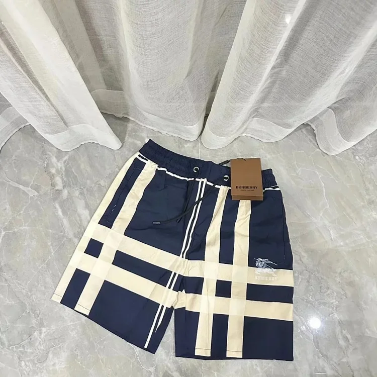 Burberry Shorts __（20+ style