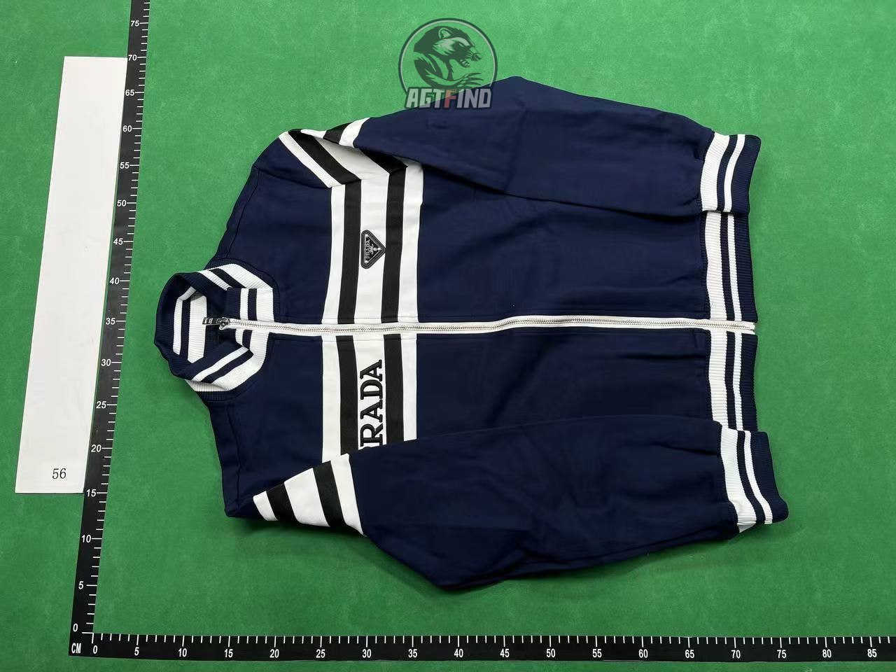 ‌Prada situ -4