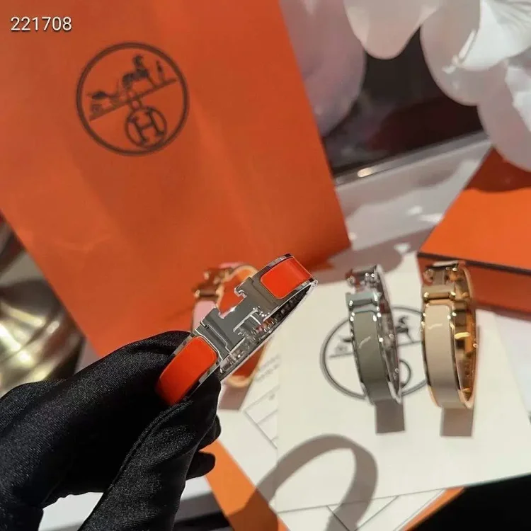  Hermès Clic H Bracelet [19 st