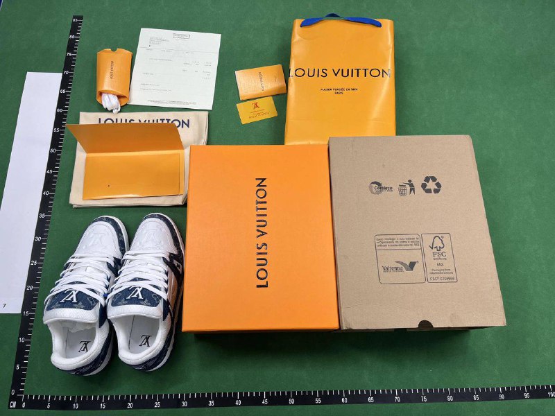 Louis Vuitton Trainer Sneakers [24 styles] -3