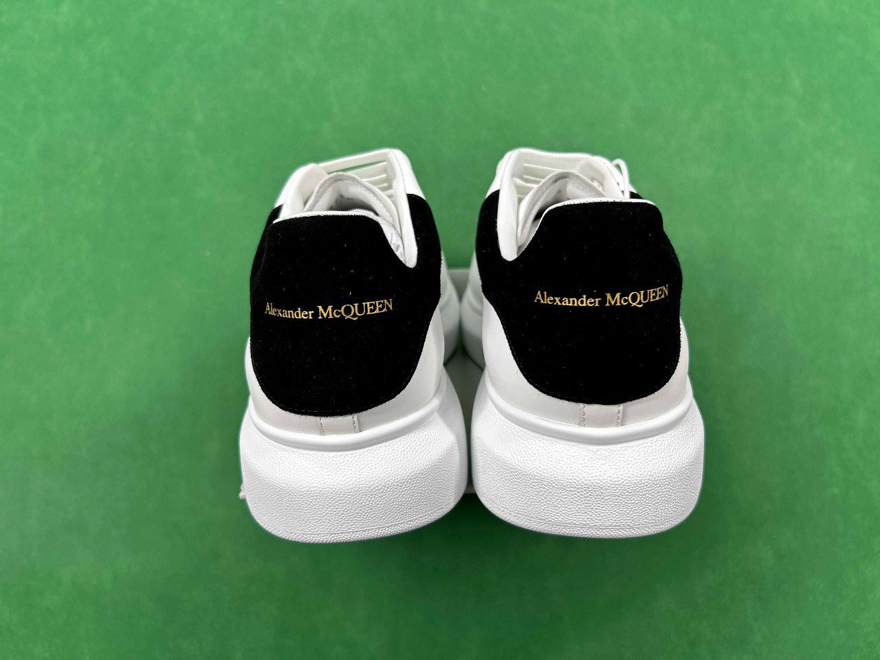 Alexander McQueen Oversized Sneakers [40 styles] -4