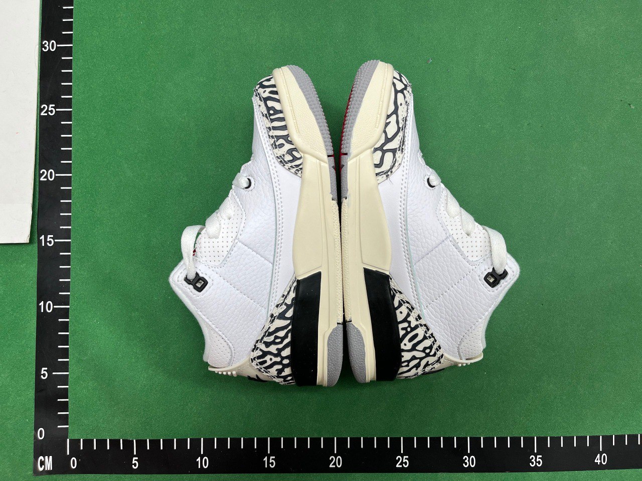 Jordan Air Jordan 3 Retro Children's Sneakers -3