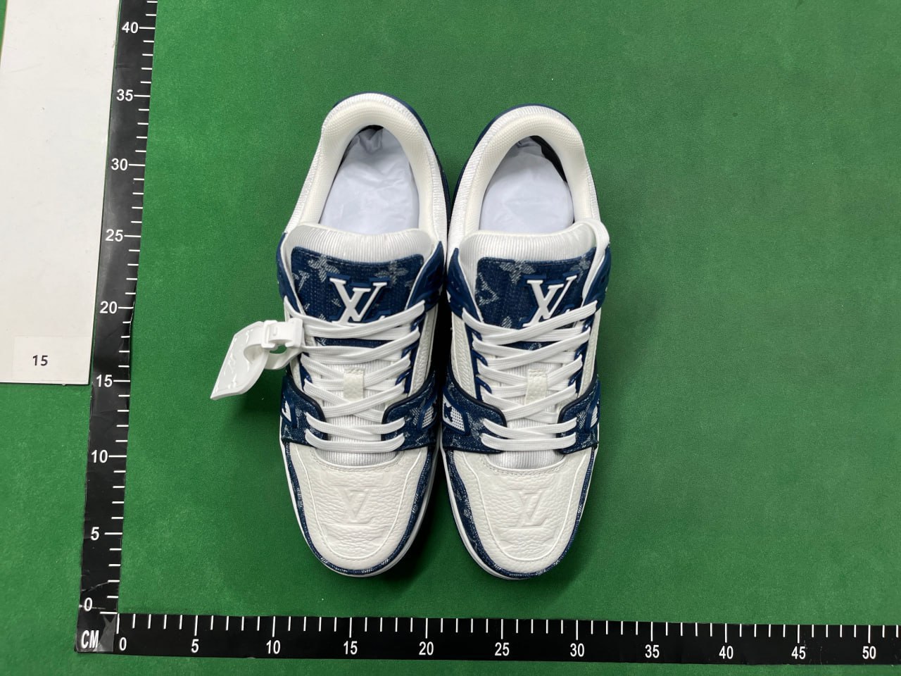 Louis Vuitton Trainer Sneaker [40 styles] -2
