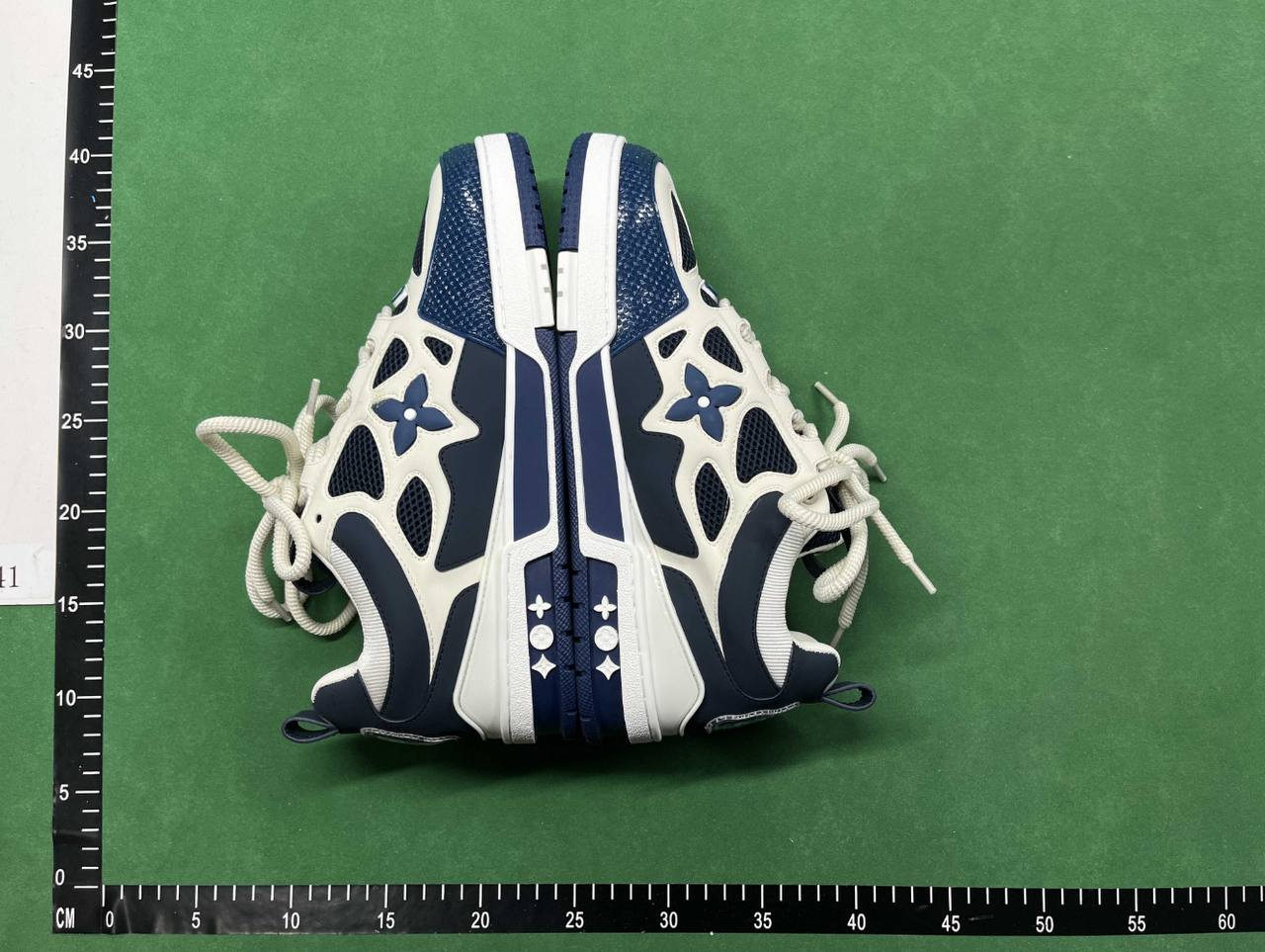 Louis Vuitton Trainer Sneaker [40 styles] -4