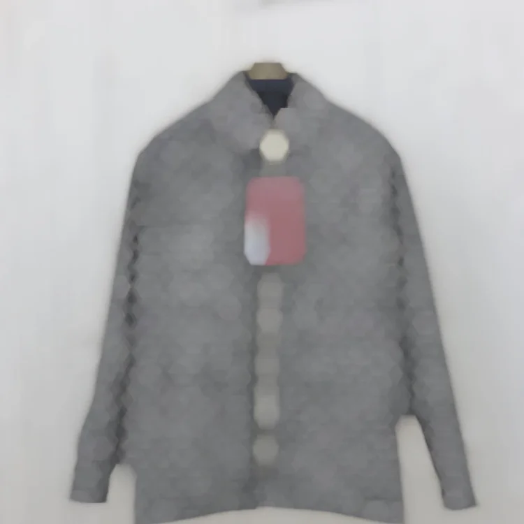  Tommy Hilfiger Gray Quilted D