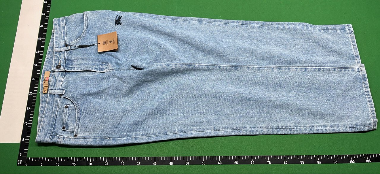  Levi's Classic Fit Denim Jeans - Light Blue -2