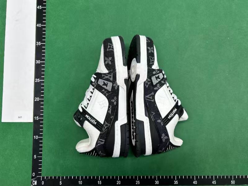 Louis Vuitton Trainer Maxi Sneakers [40 styles] -3