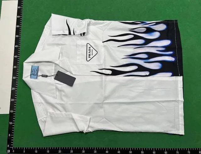 Prada T-shirt   (38 CP) -3