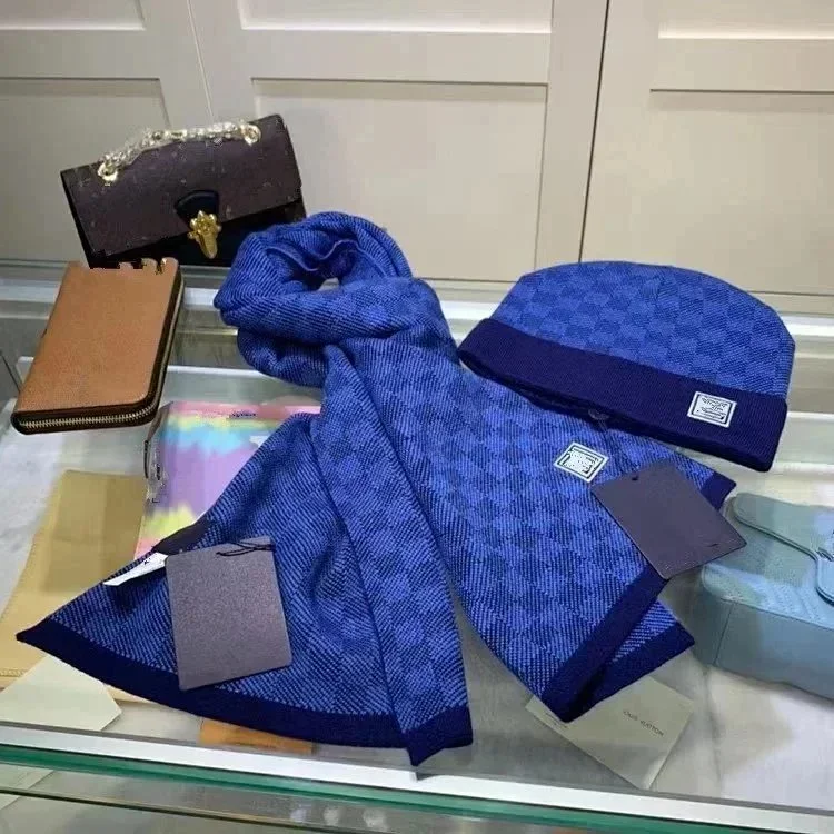 Louis Vuitton Monogram Scarf a