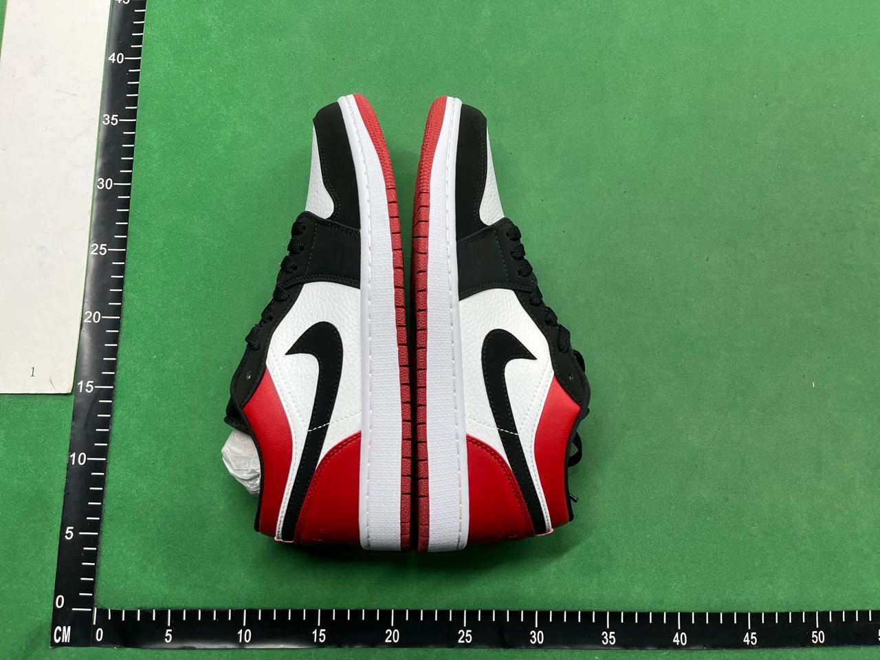 XC Jordan 1 Low -4