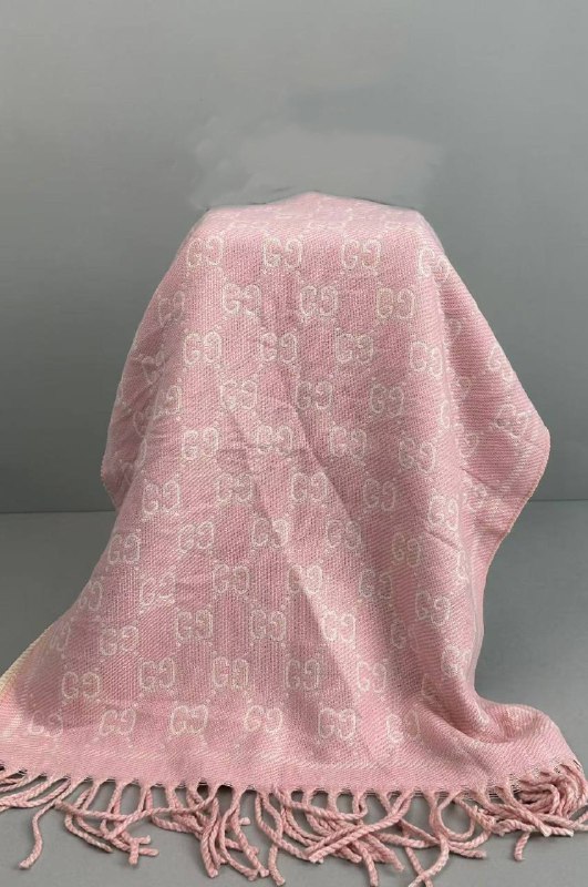  Gucci Scarf -3