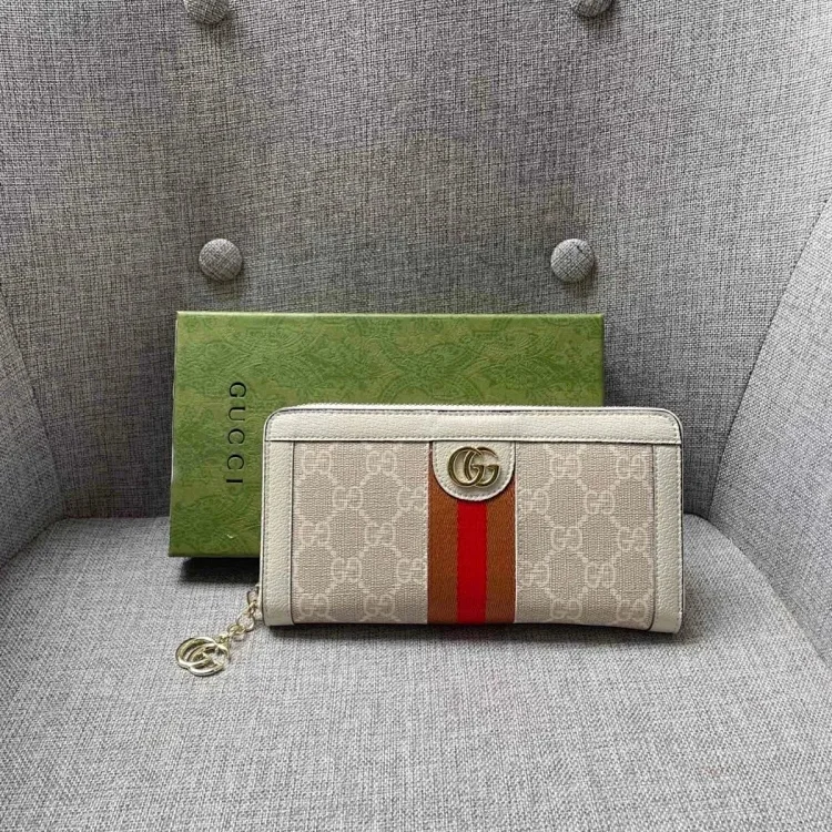 Gucci Wallet                  
