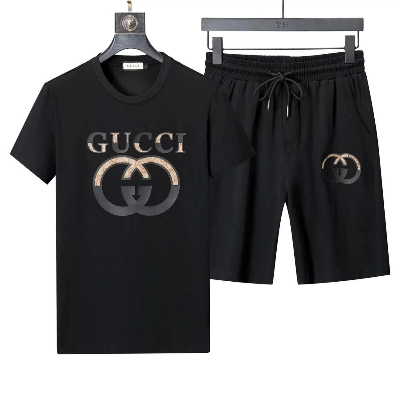 Gucci  Short Sleeve Suits -4