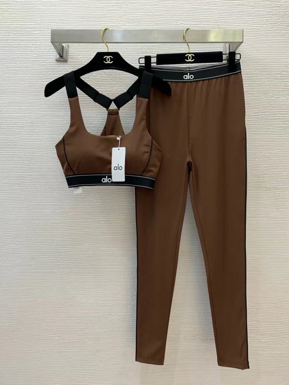 alo yoga set -3