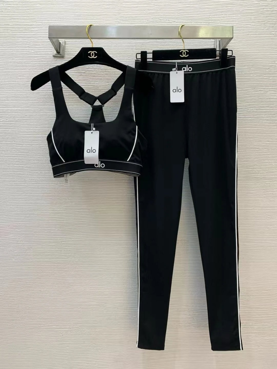 alo yoga set -4