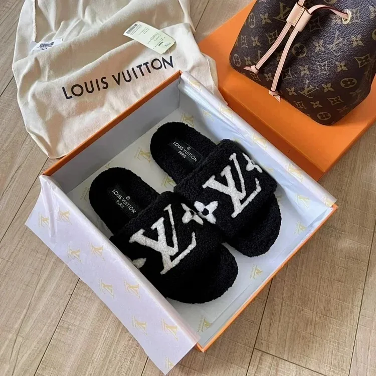 LouisOff White Ruber
