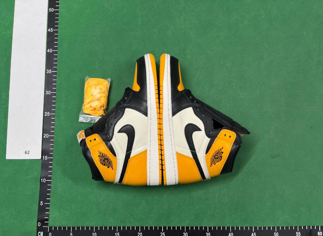 NIKE AIR JORDAN 1 -3