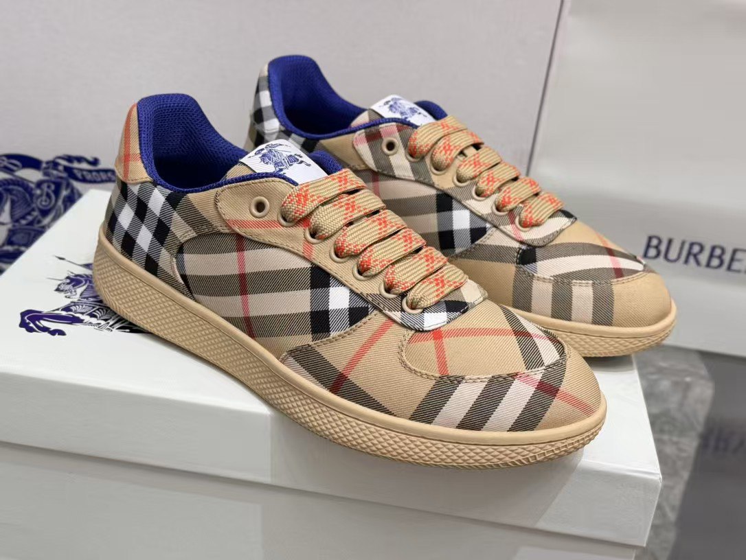 Burberry vintage shoes -4