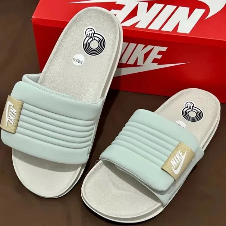  NIKE slippers