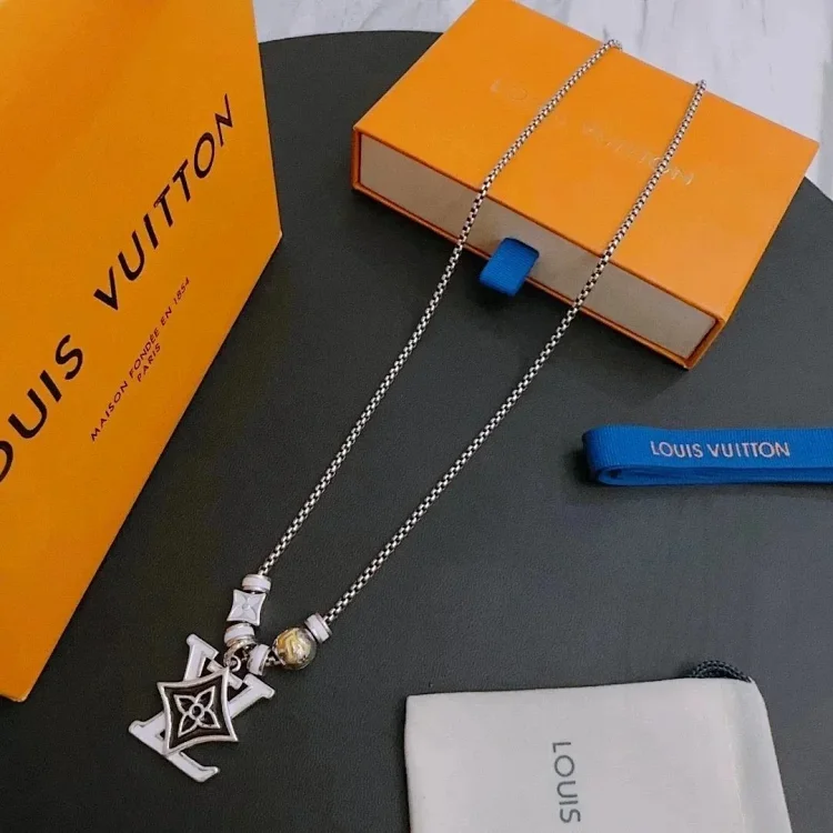 Louis Vuitton LV Fashionable a
