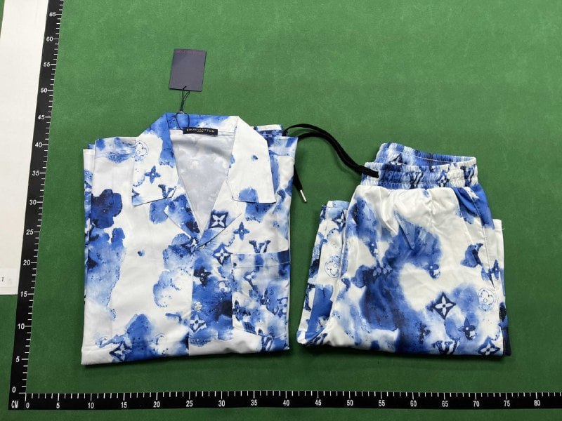 Louis Vuitton suit  -4