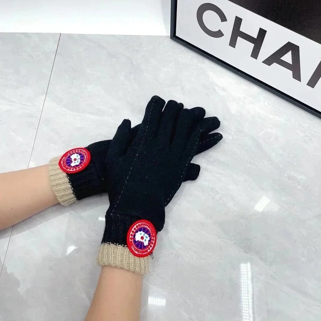  Fashionable Gloves -2