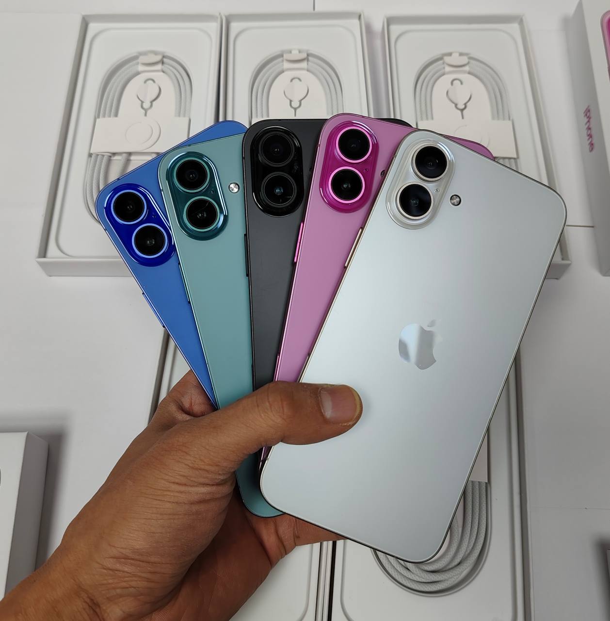 iPhone 16 plus -3