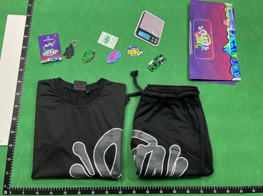 Synaword suit                                                                                                         -2
