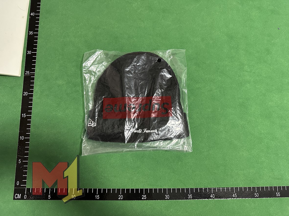 supreme Hat(+8 color）                                                                      -3