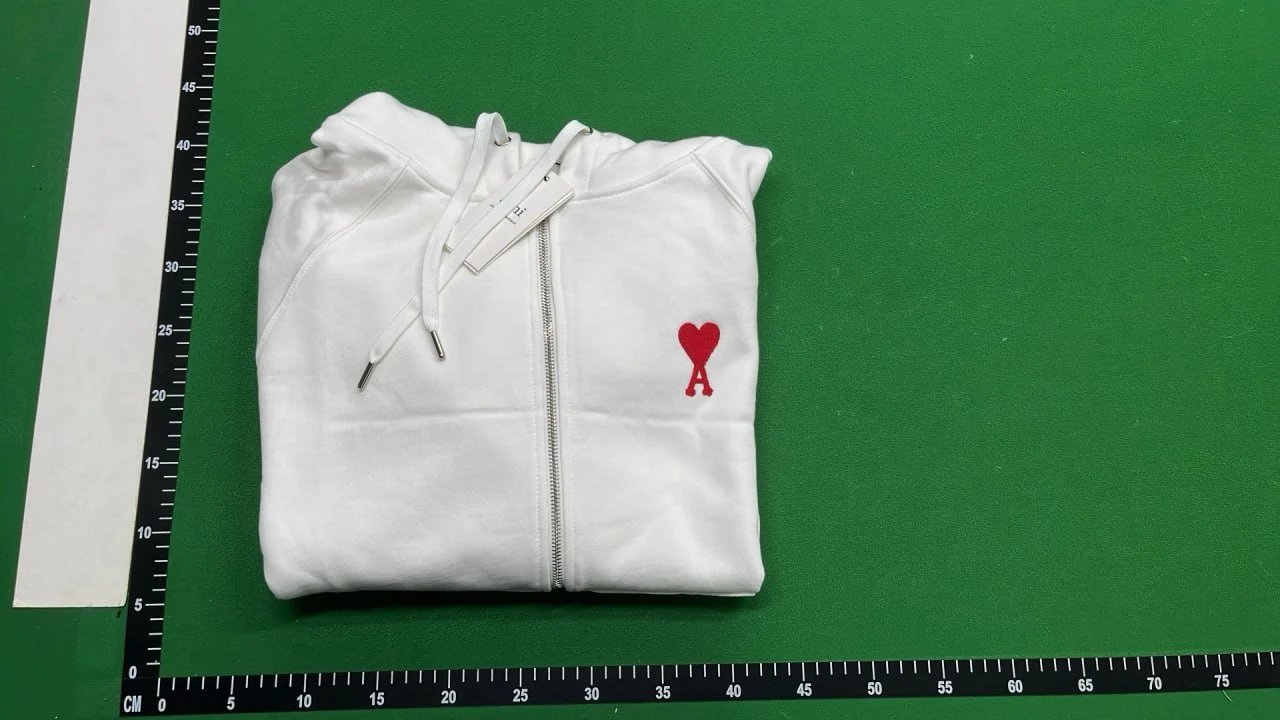 AMI Hoodie -3