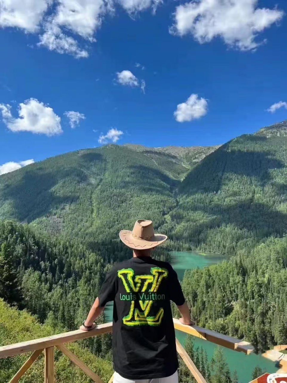 LV T-Shirt -2