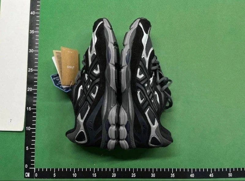 Asics shoes -3