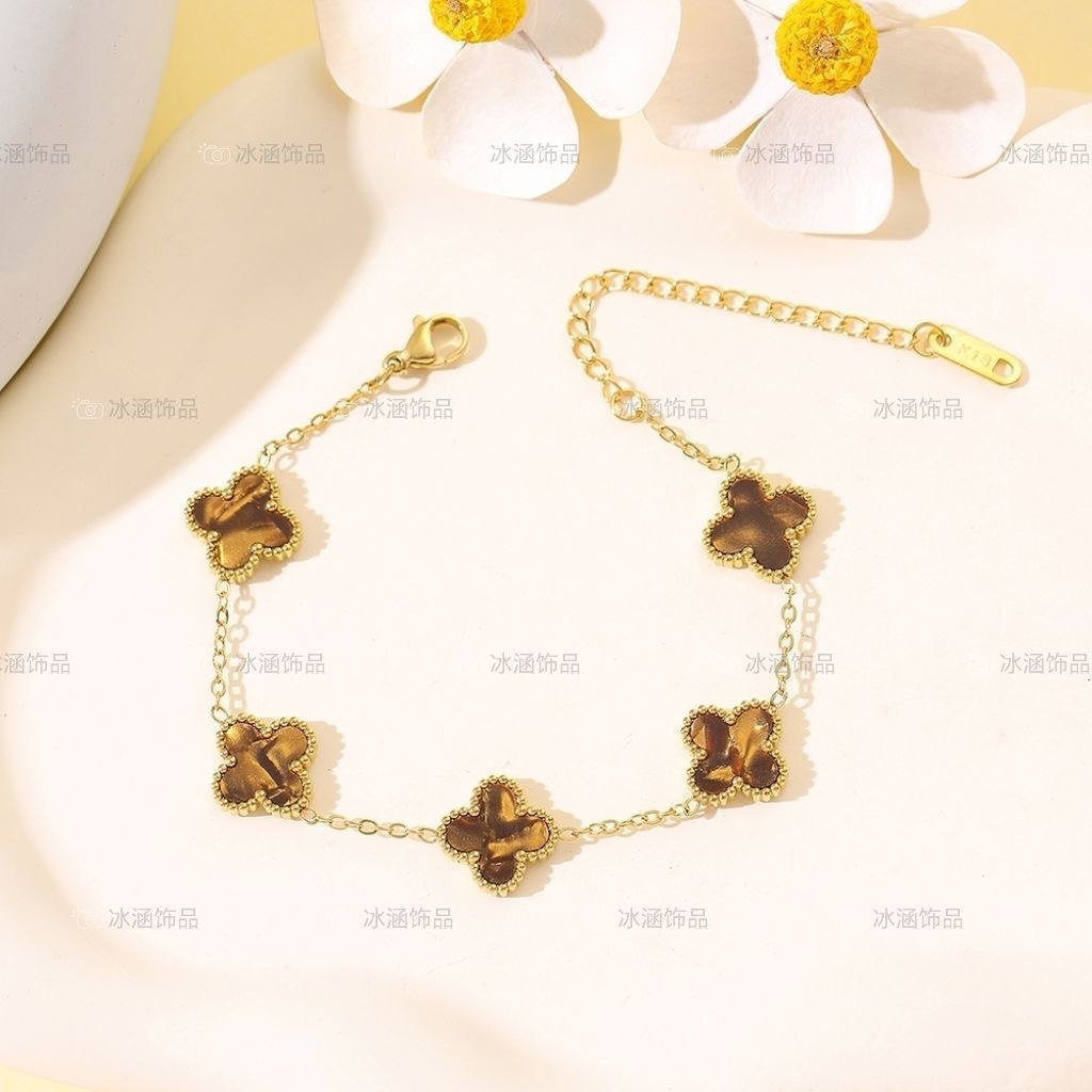 Van Cleef Alhambra Bracelets [40 styles] -2