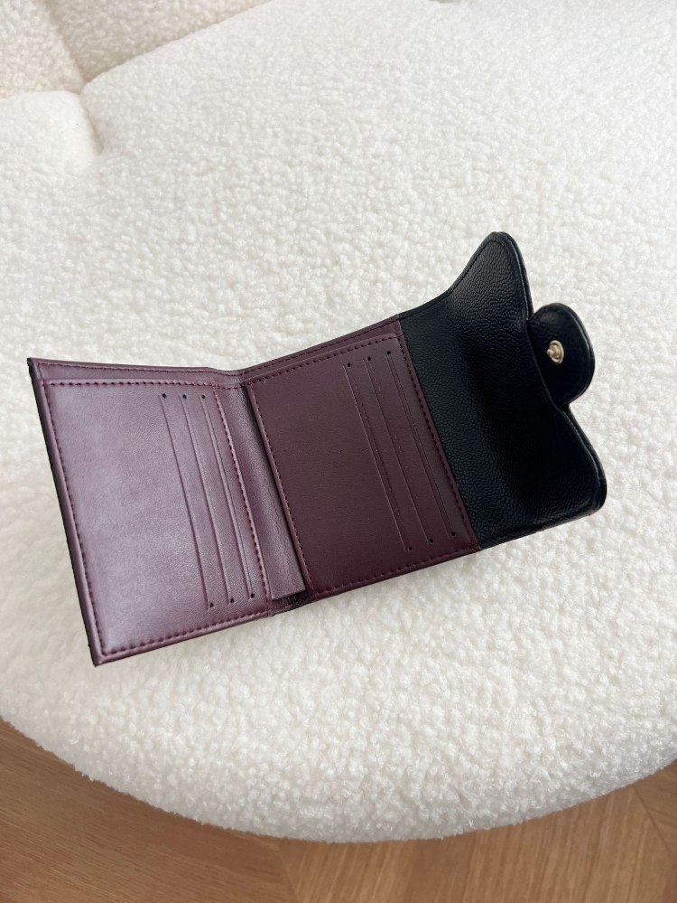Chanel tri-fold compact quilted card holder -3
